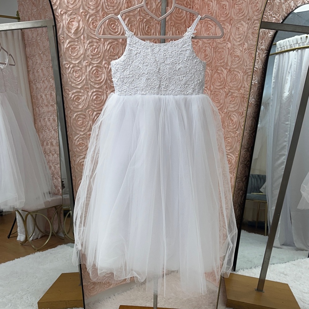Elegant White Lace Kids Dress